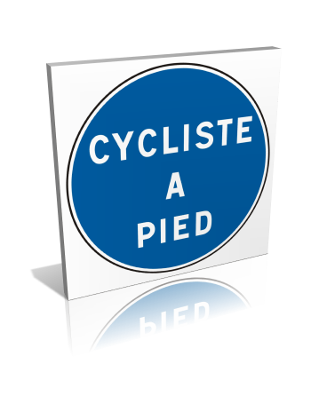 Cycliste à pied