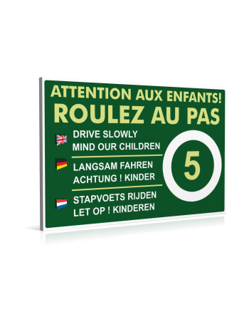 Attention aux enfants - Roulez au pas