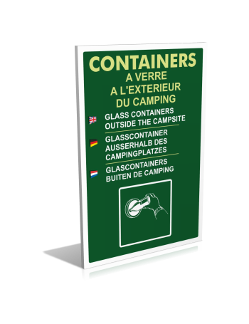 Containers à verre à l’extérieur du camping